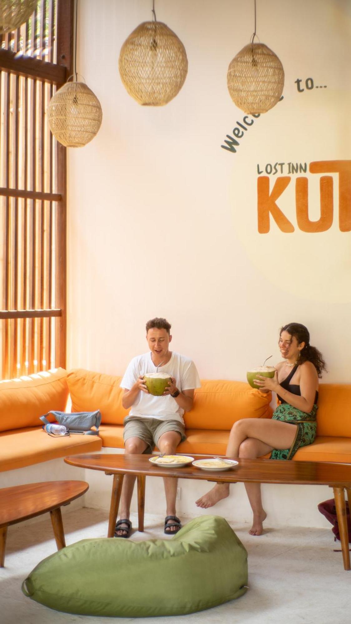 Lost Inn Kuta Capsule Hostel מראה חיצוני תמונה